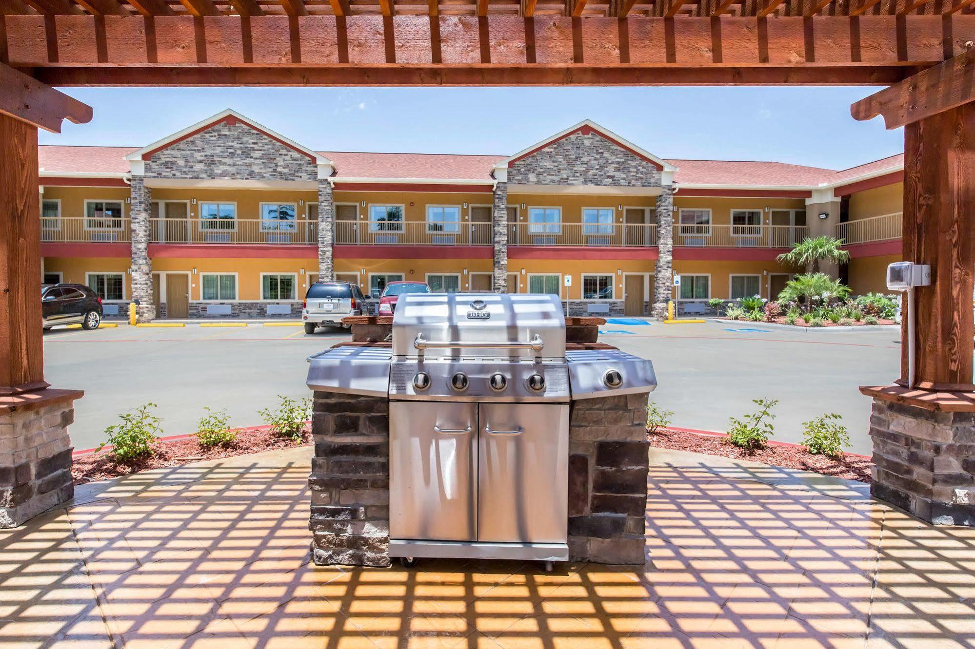 Scottish Inns & Suites Spring - Houston North Eksteriør billede